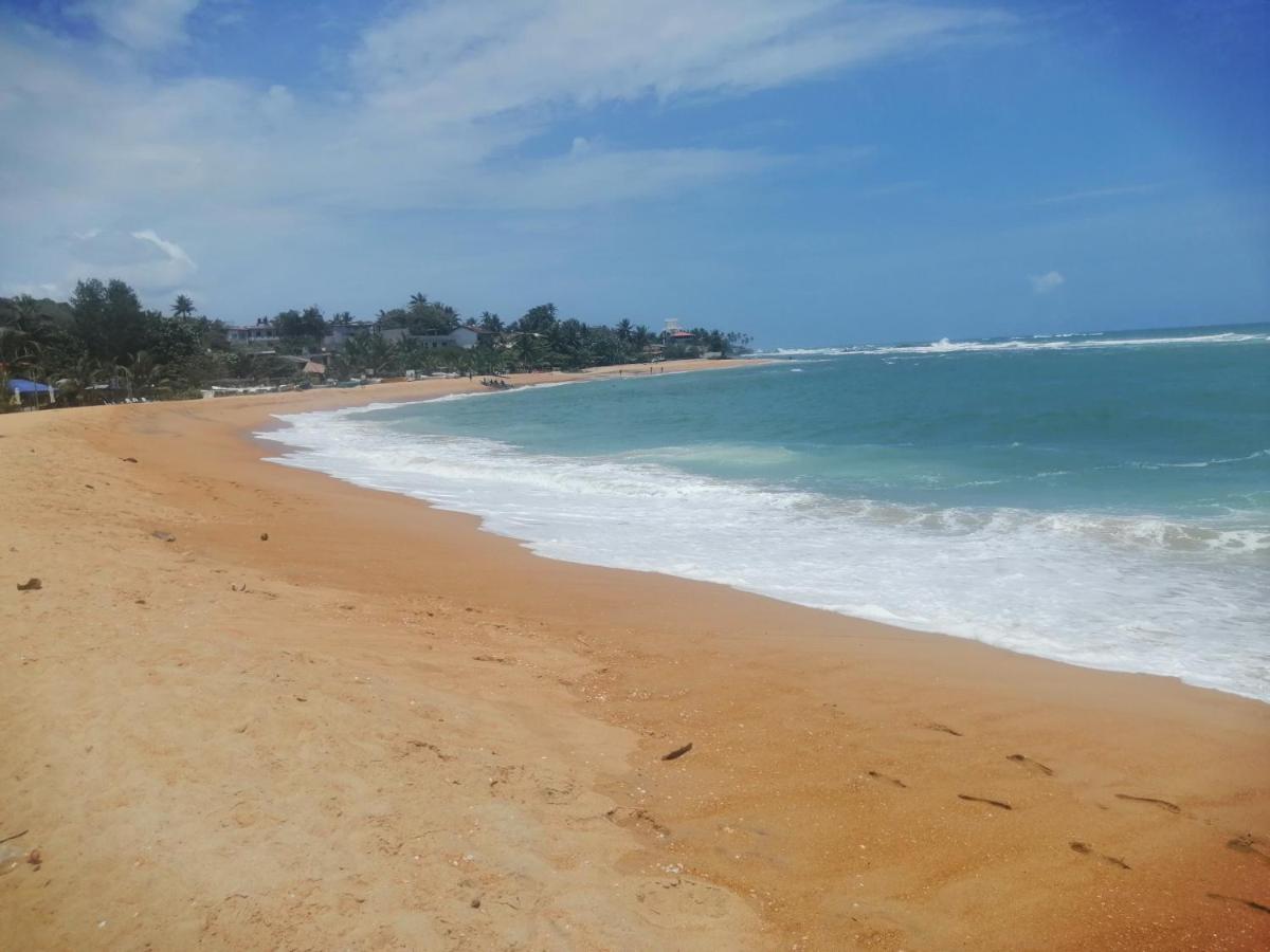 Rainbowswell Beach Resort Унаватуна Экстерьер фото