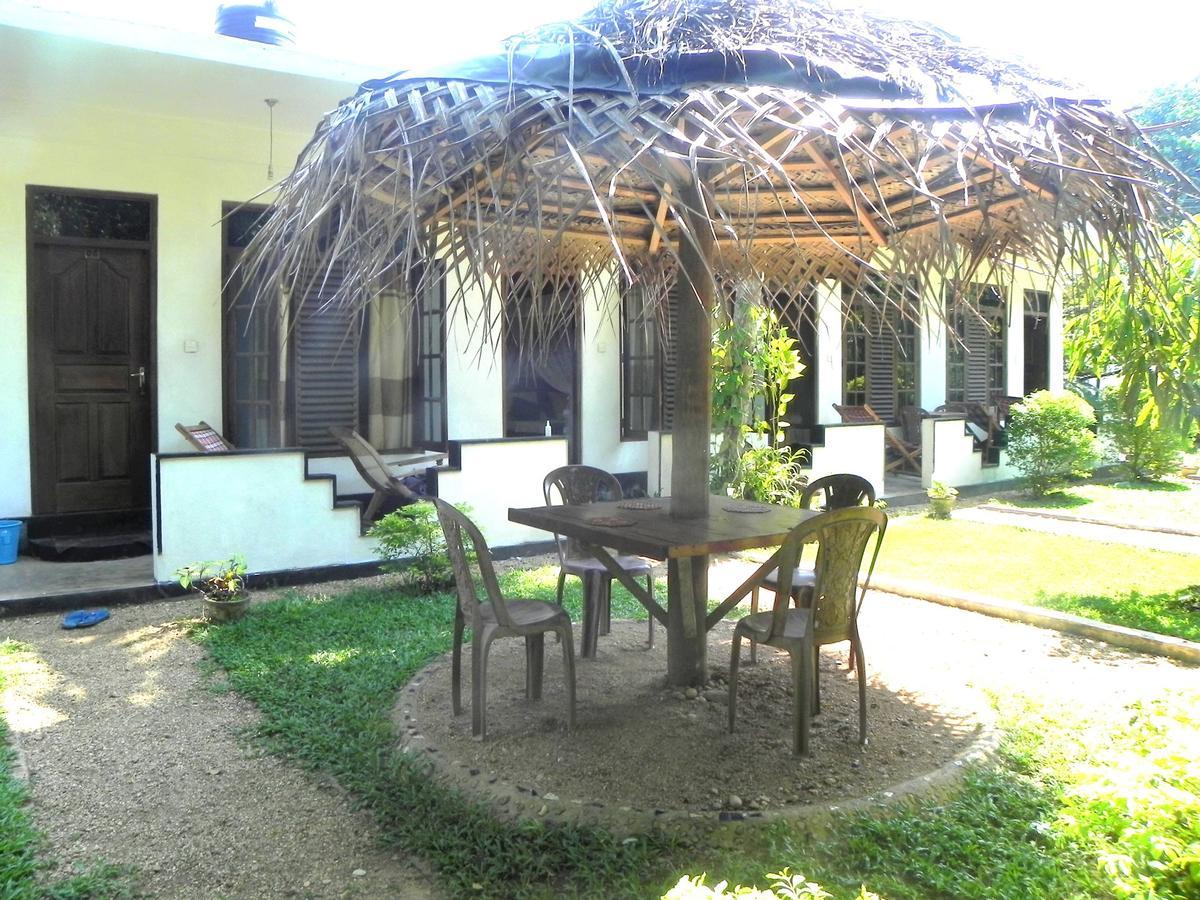 Rainbowswell Beach Resort Унаватуна Экстерьер фото