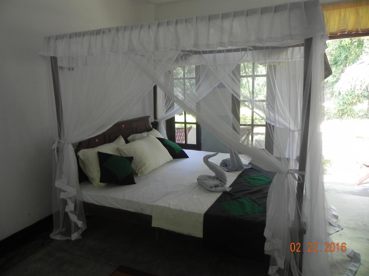 Rainbowswell Beach Resort Унаватуна Экстерьер фото