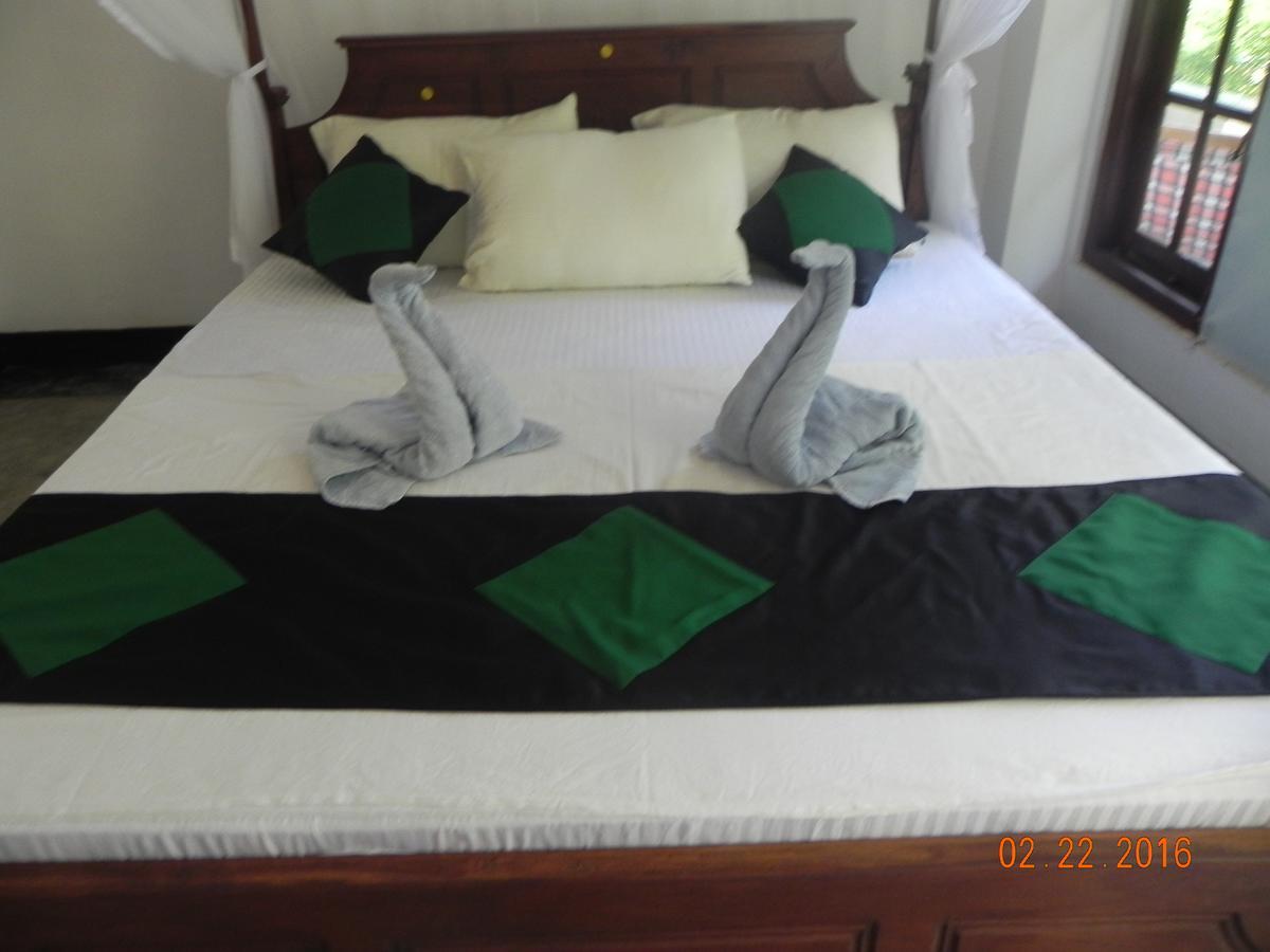 Rainbowswell Beach Resort Унаватуна Экстерьер фото