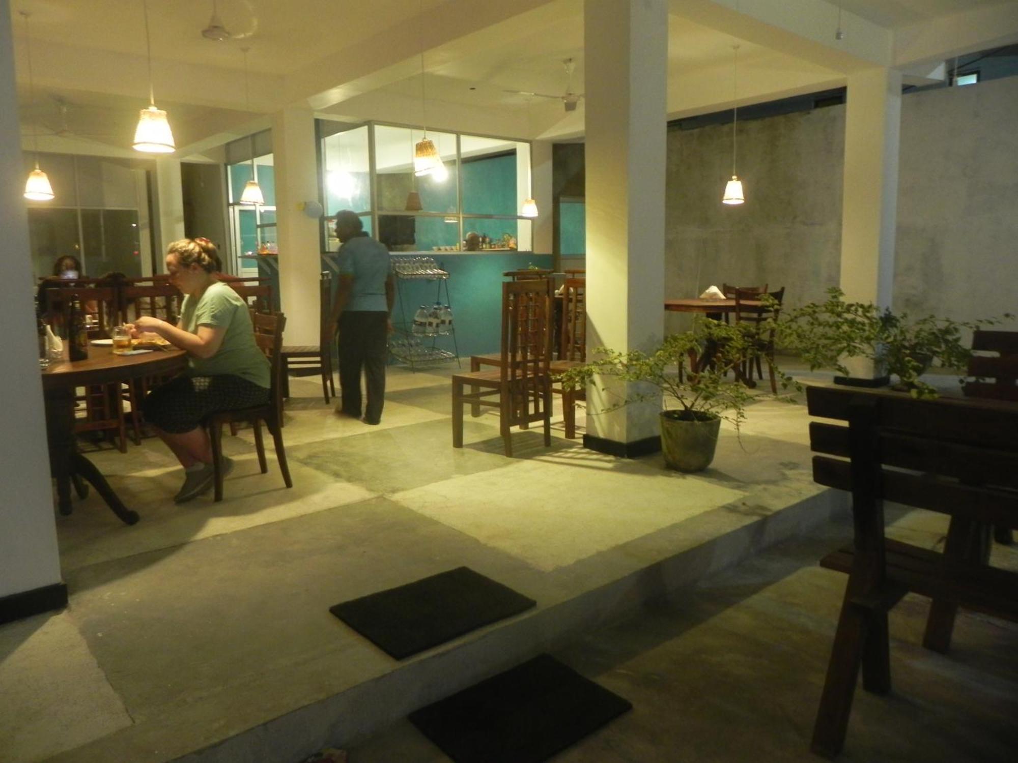 Rainbowswell Beach Resort Унаватуна Экстерьер фото